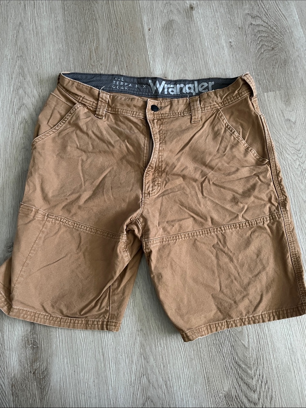 Wrangler Men's Brown-Tan Work Shorts